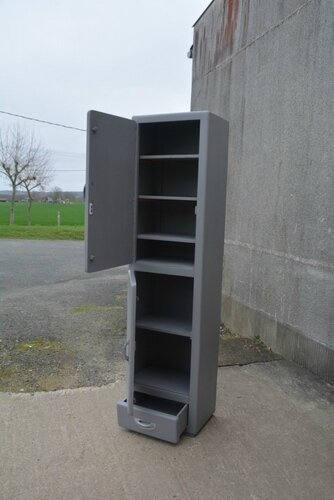 La petite brocanteuse Armoire enfant peinte