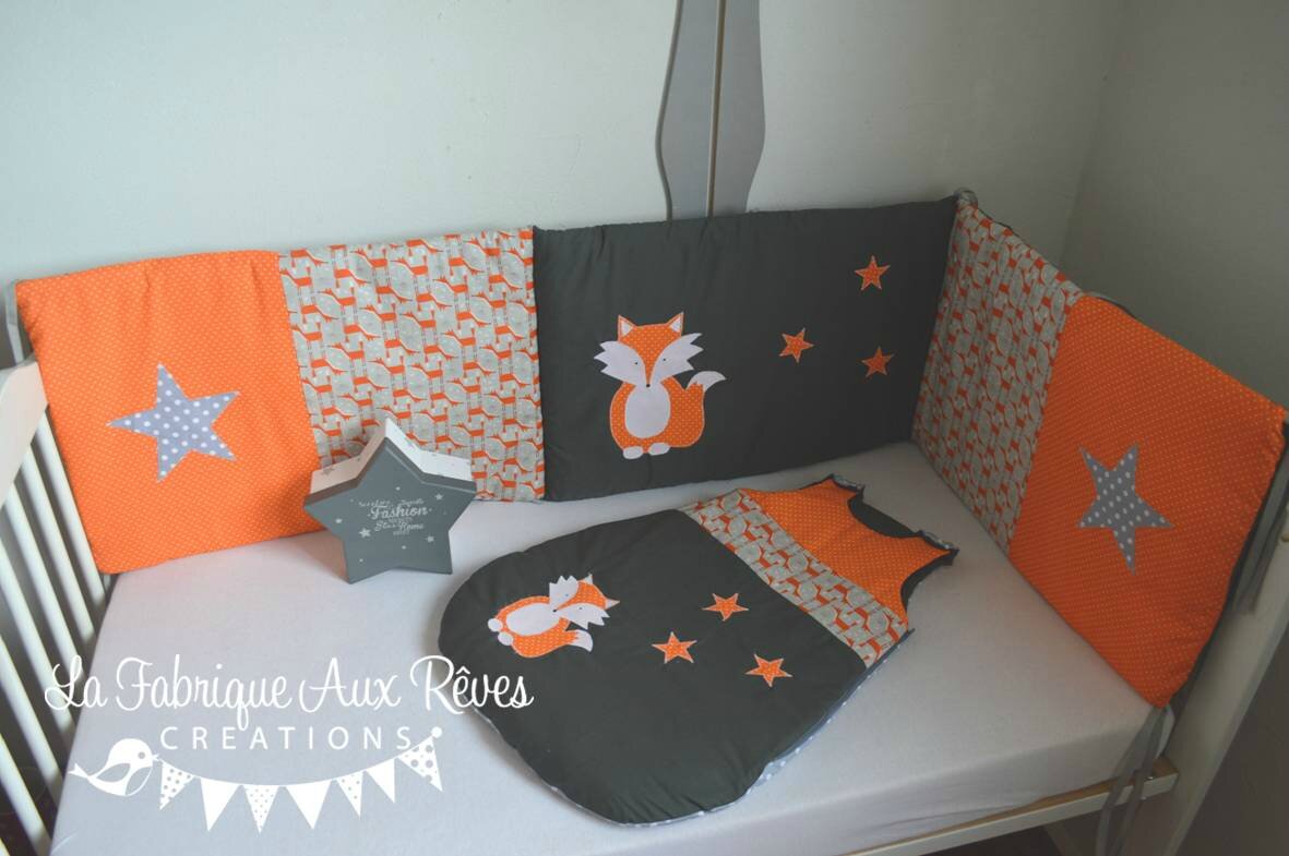 Tour lit et gigoteuse renard étoiles orange gris décoration ...