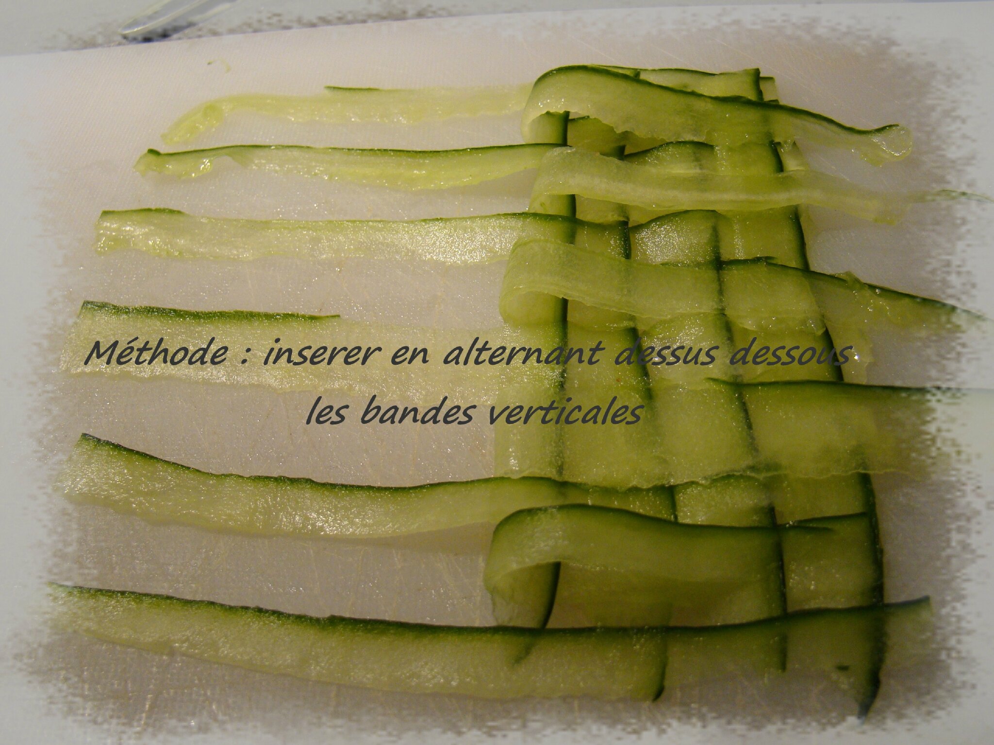 Tissage de concombre pour décor fond l'assiette la petite ...