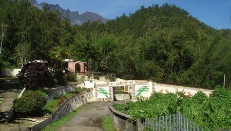 VUE_DE_LA_FERME_AUX_TRUITES