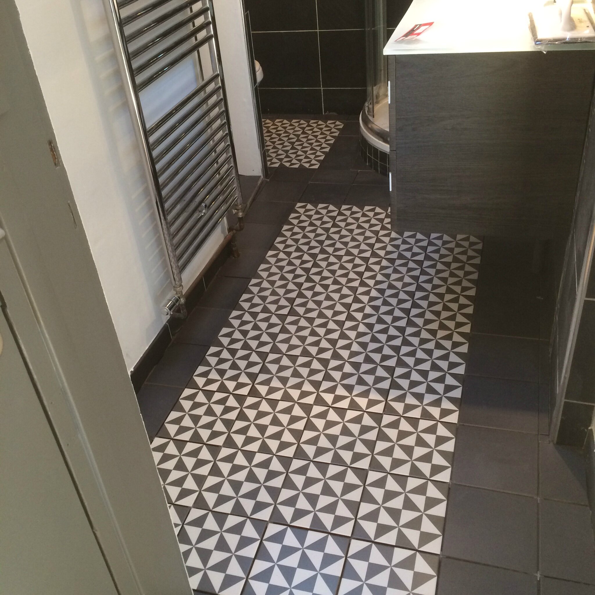 Opération carrelage lili et paule
