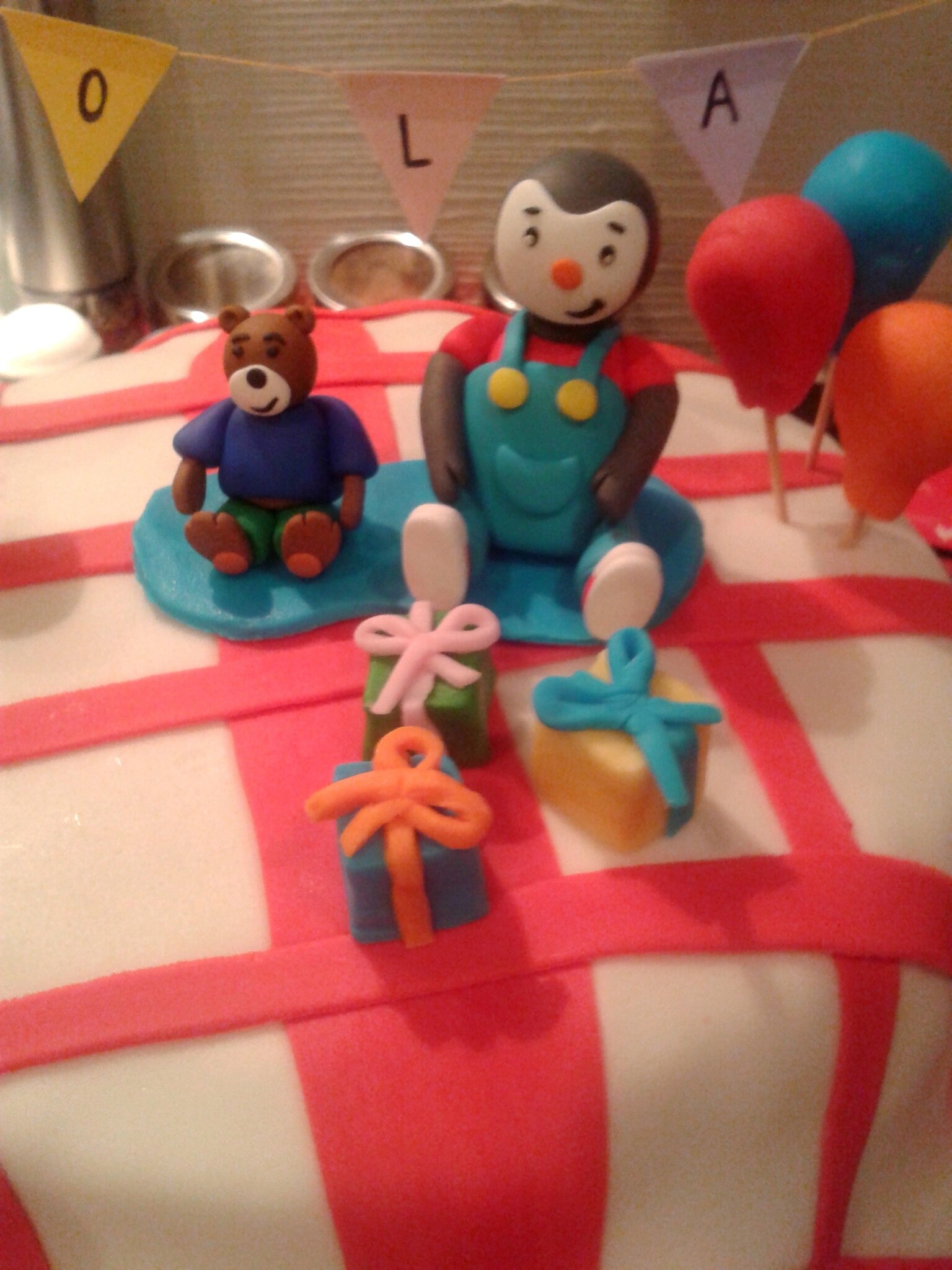 figurine t’choupi pour gateau