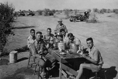 12_RCA_BRETONNEAU_21Salle___manger_ext_rieure_1960_debout__CUESTA