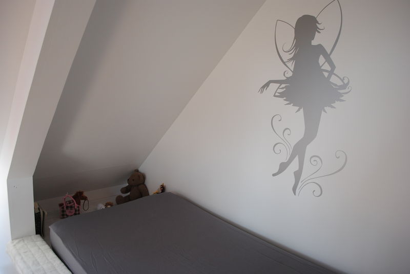 Adieu le rose clair rose fushia ! le printemps abracamagic Chambre fille fushia et blanc