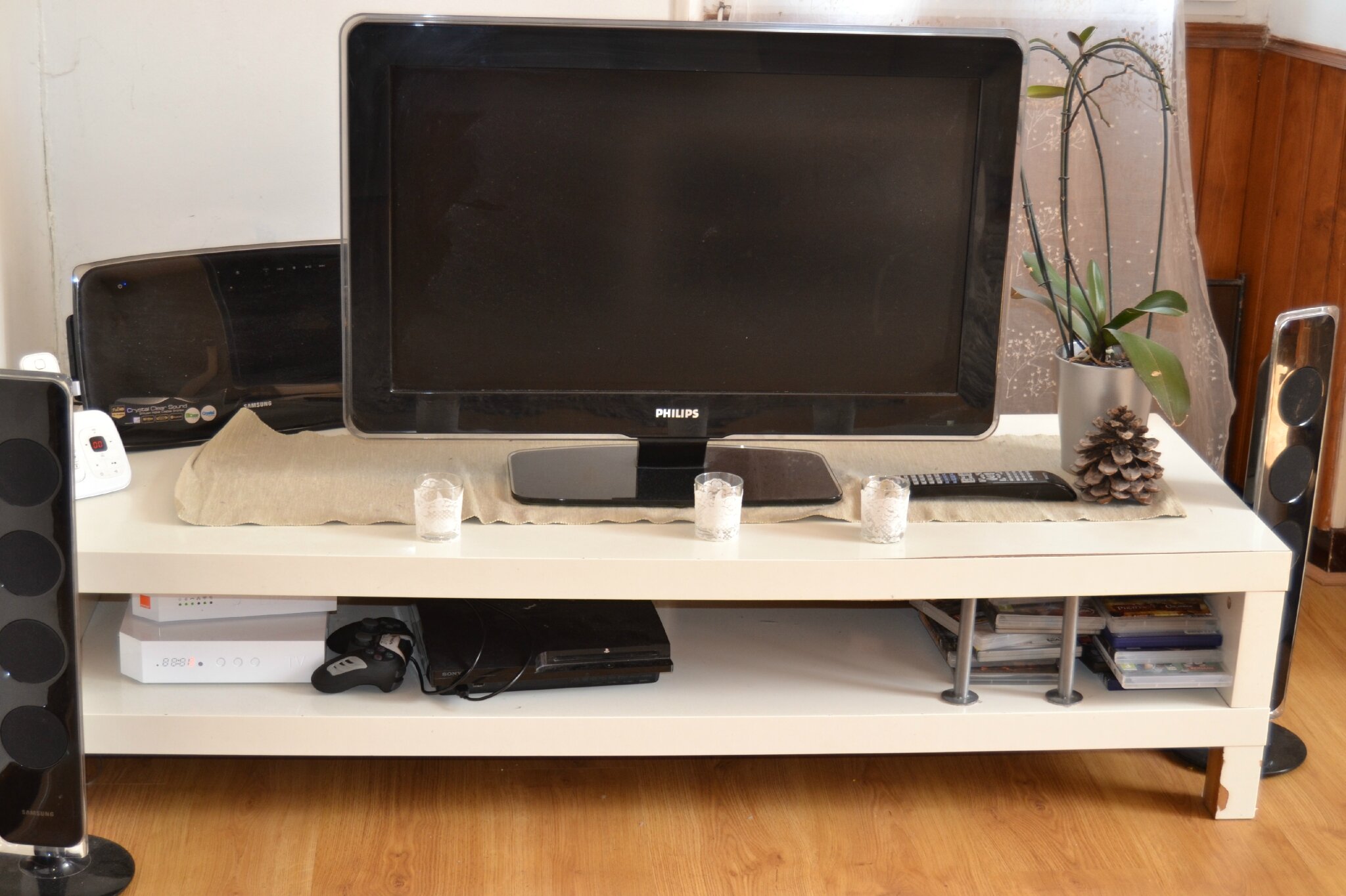 Meuble Tv Bois Palette : Table Basse Et Meuble Télé Relookés – Les Loisirs D angegaby Meuble Tv Bois Palette : Table Basse Et Meuble Télé Relookés – Les Loisirs D angegaby