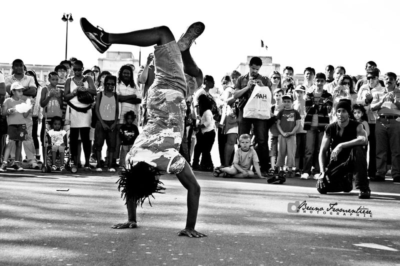 Eiffel_dance_2