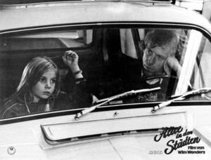 Alice_dans_les_villes300px_Alis_Kentlerde_1974_Wim_Wenders_ekran_g_r