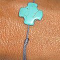 t) Croix en Howlite / Howlite Cross