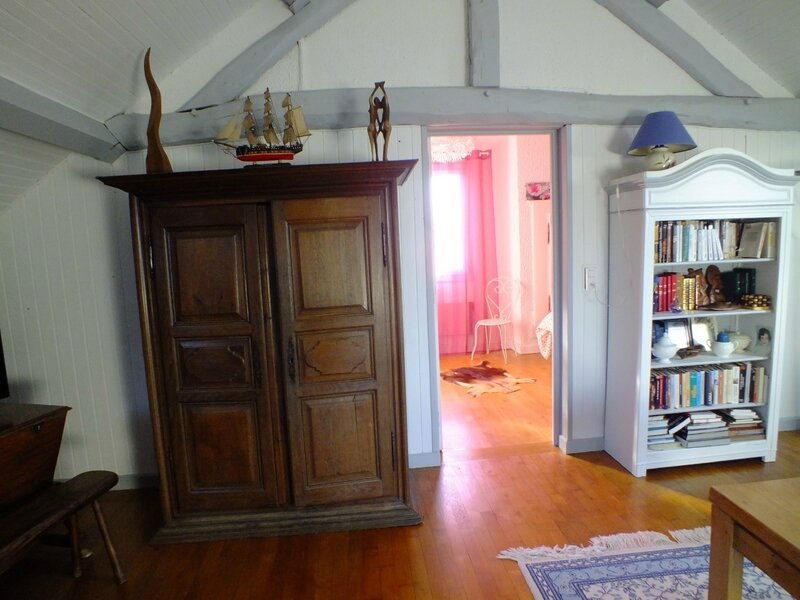 tres ancienne armoire