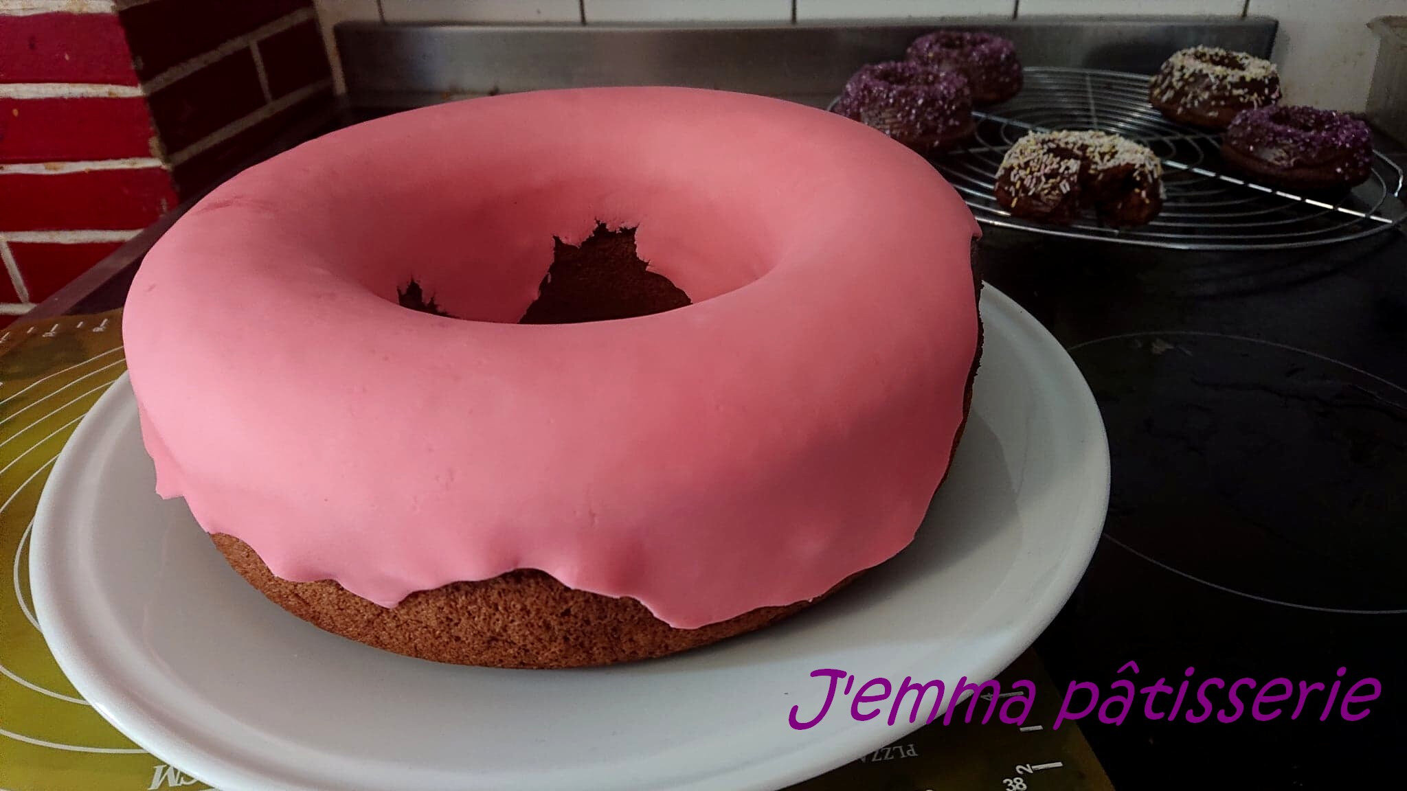 Gateau Donut Geant Homer Simpson J Emma Patisserie