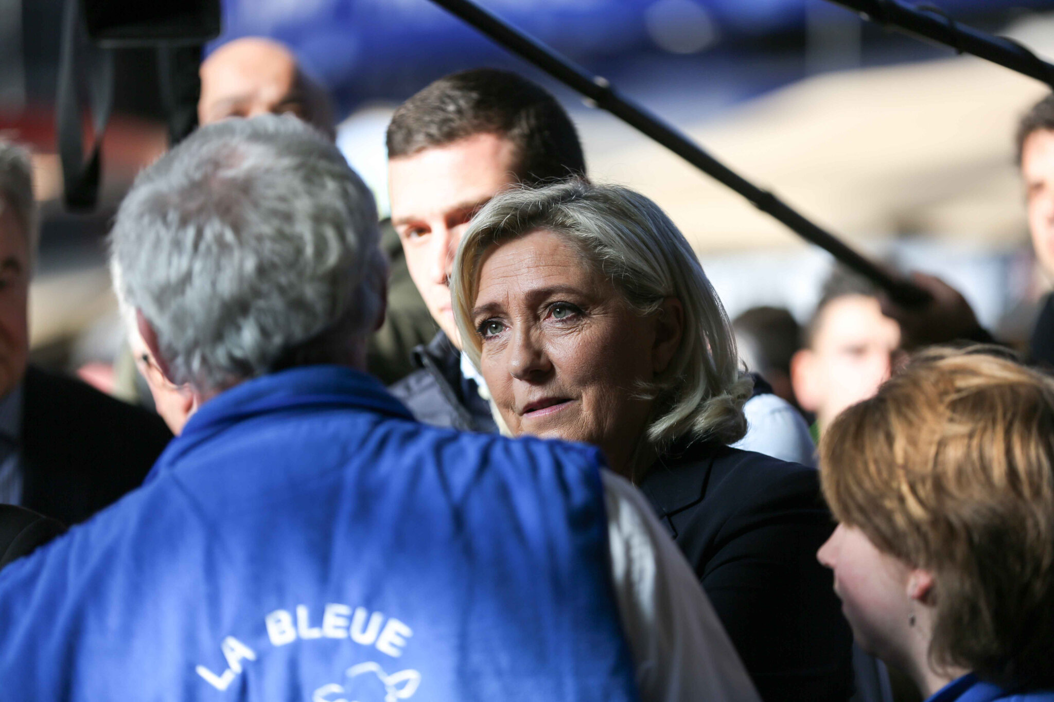 « Emmanuel Macron va-t-il ‘Alstomiser’ l’agriculture française ? », s’interroge Marine Le Pen. © Michel Stoupak. Jeu 28.02.2019, 10h14m29.