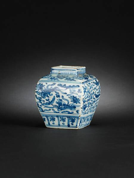 A blue and white square vase, Xuande four-character mark, 16th century