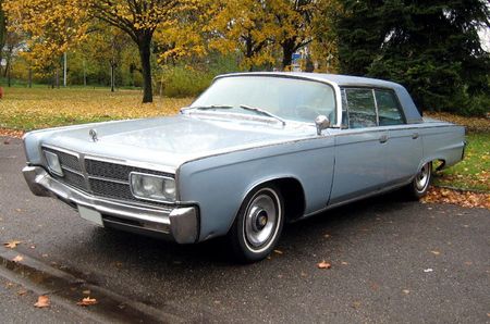 Imperial crown hardtop sedan de 1965 (Retrorencard novembre 2010) 01