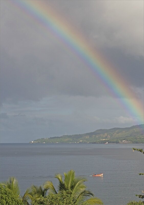 Martinique J7 600 101217 2 arc en ciel bateau