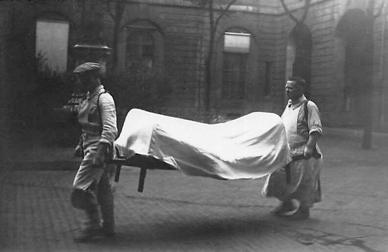 hôpital Desgenettes, transport d'un défunt