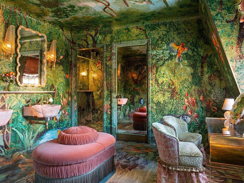 Love-That-Design-Maximalist-Design-Annabels-Loos-in-the-Mews-k