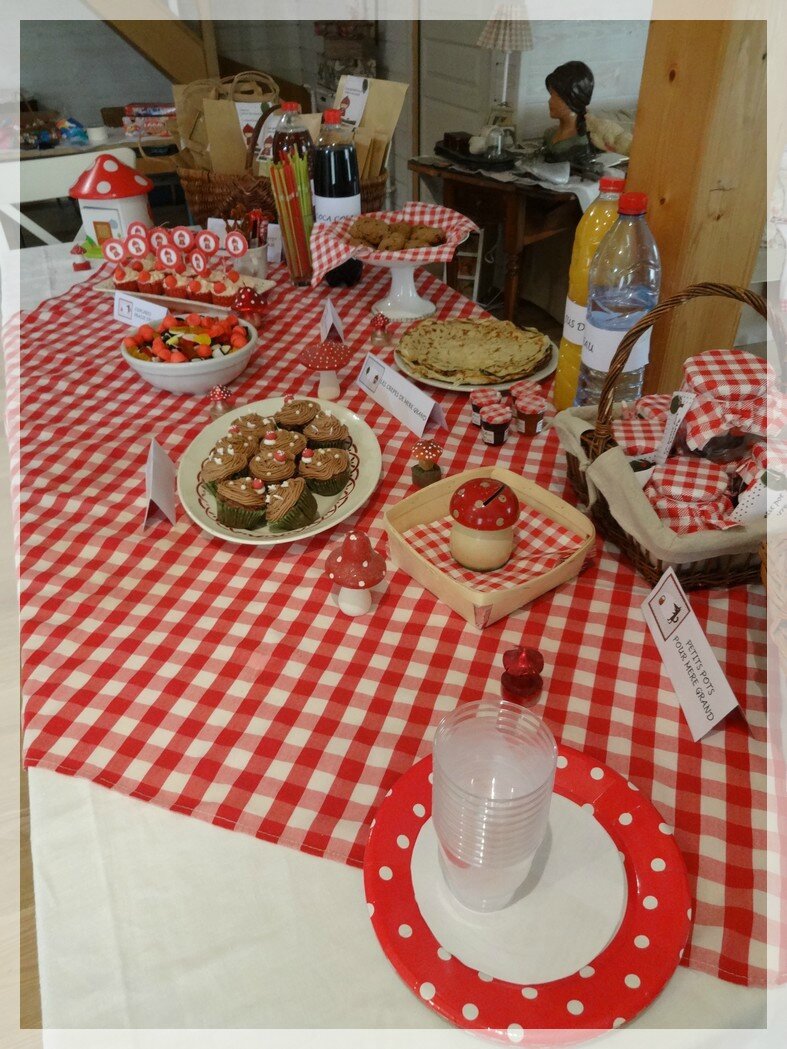 Le Gouter Du Petit Chaperon Rouge Le Bazar De Sophie Picoteuse