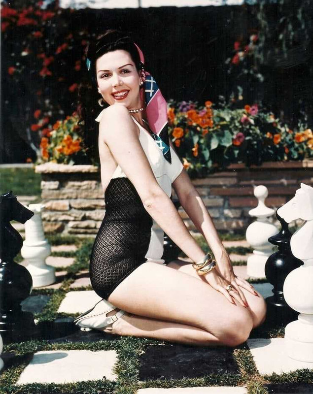 swimsuit-bicolore_1_piece-same_MM-1940s-Ann_Miller-1-2