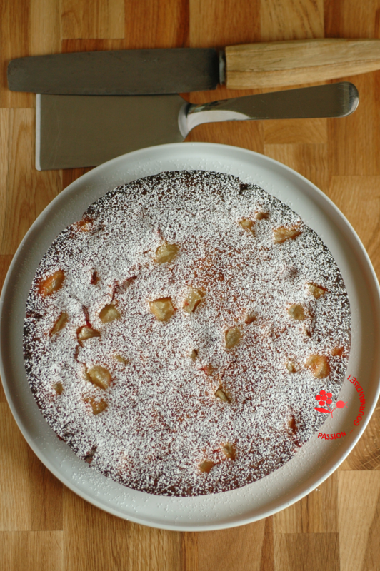 Gâteau moelleux chocolat blanc, Ricotta, poires & pralines roses_1