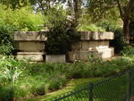 Bd_Henri_IV__Vestige_de_la_Bastille