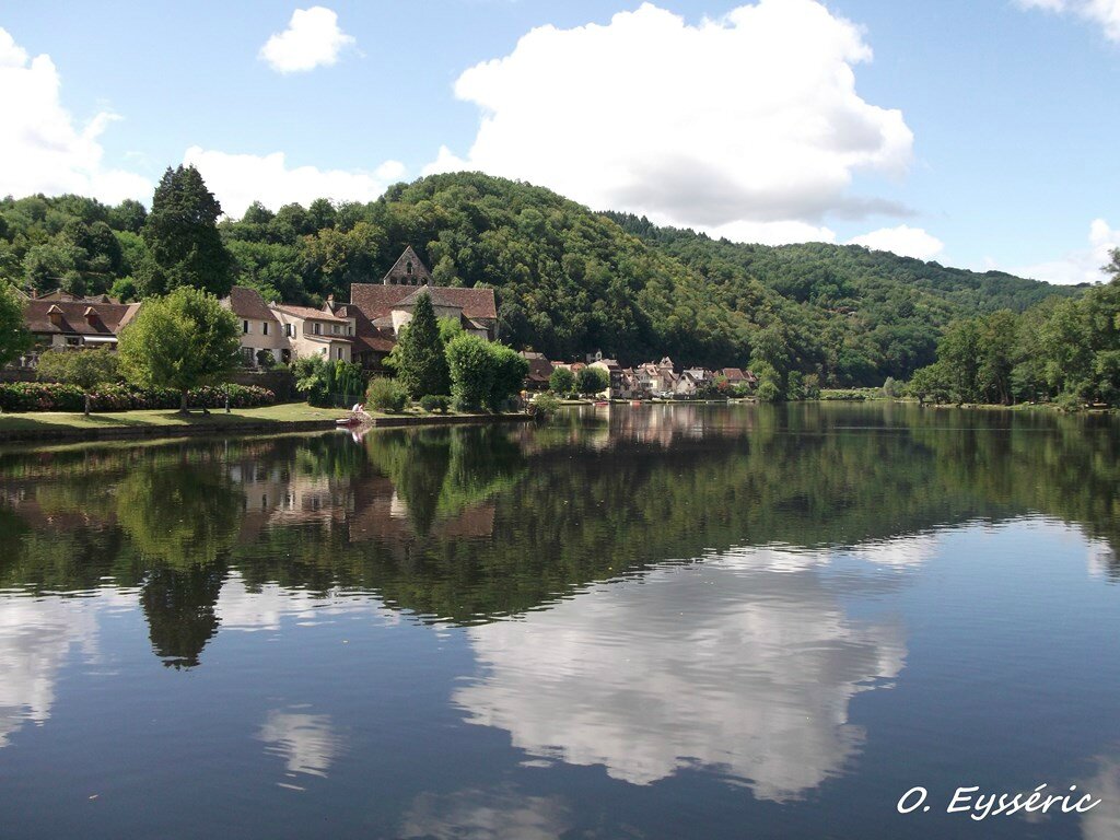 pretty towns near beaulieu sur dordogne