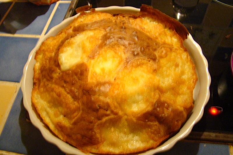 Gâteau au yaourt salé lardon, gruyére, mozarelle! Manoue et sa tribu
