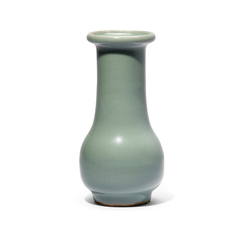 A Longquan celadon vase, Song Dynasty (960-1279)