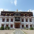Le monastère de labrang avec plus de 7000 moines, gansu