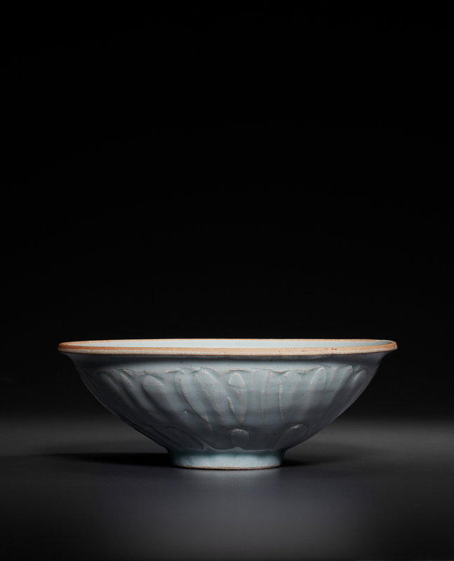 2023_NYR_21451_1019_002(a_rare_carved_qingbai_duck_bowl_southern_song_dynasty044758)