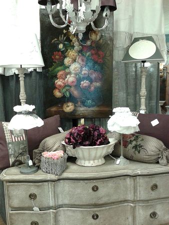commode,coussin,maison caumont,trousseau d'anath