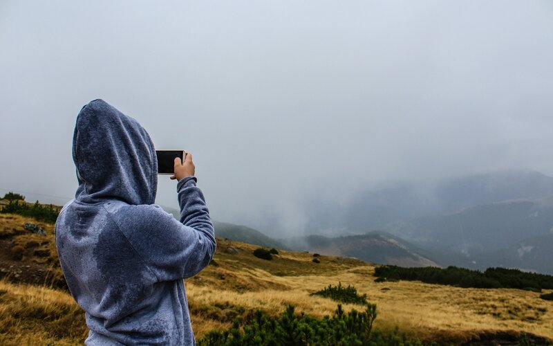 taking-photo-hiking-sport-adventure