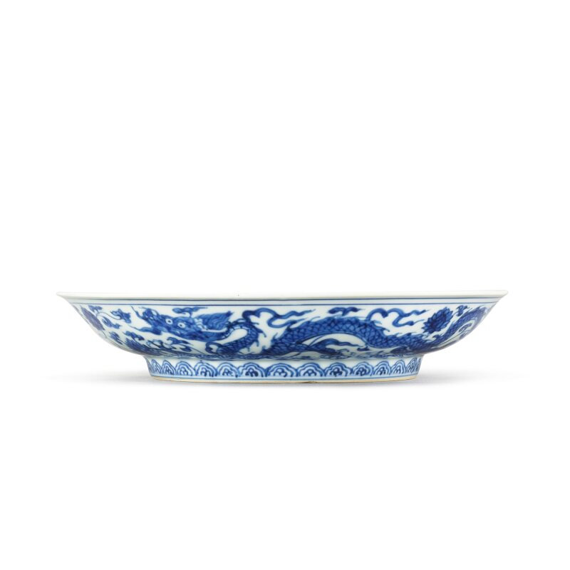 A blue and white 'dragon' dish, Mark and period of Zhengde (1506-1521)