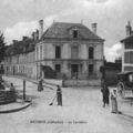 Mézidon - place de la Mairie (rue Emile Zola)