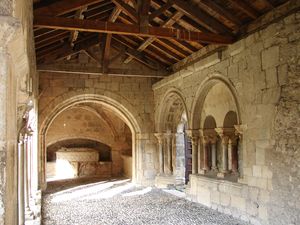 Saint_Bertrand_de_Comminges_cloitre_15