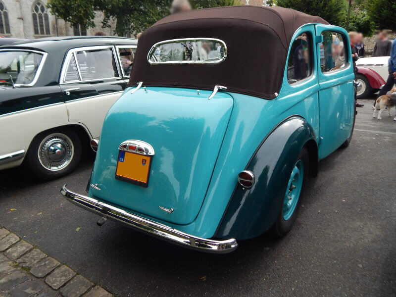 SkodaPopular1100ar1