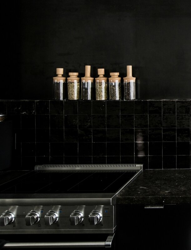 All-Black-Studio-Kitchen-Hollis-Joliet-7
