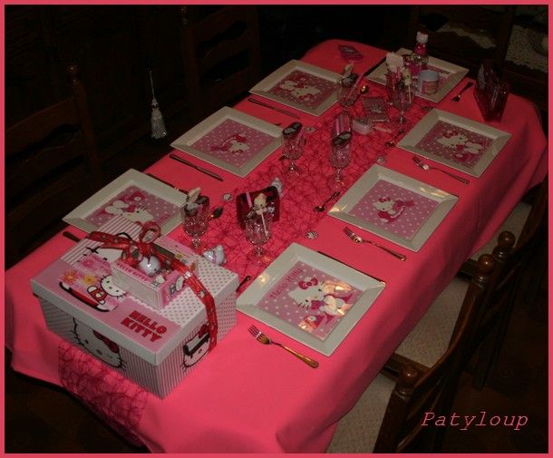 Table Hello Kitty Chez Patyloup