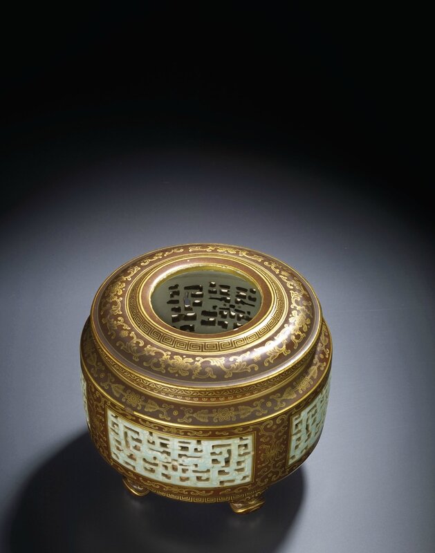 A very rare gilt-decorated 'imitation bronze' reticulated censer, Qianlong gilt six-character seal mark and of the period (1736-1795)