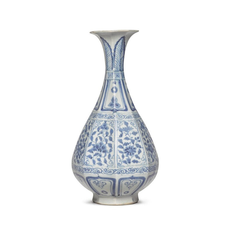 A blue and white faceted vase, Yuan dynasty (1279-1368)
