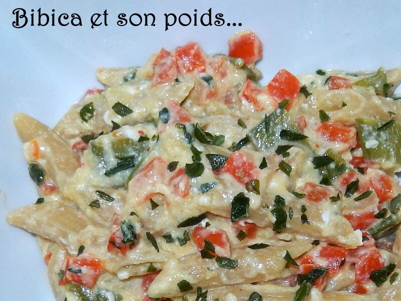 One-Pan Pasta à l’œuf, ricotta, poivron et mange tout {aux pâtes complètes} gros plan