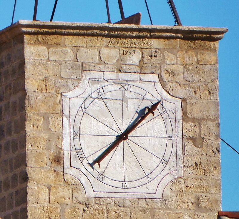 Nimes anciennes écoles normales + divers 400