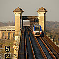 XGC sur le pont ferroviaire de Cubzac-les-Ponts (33)