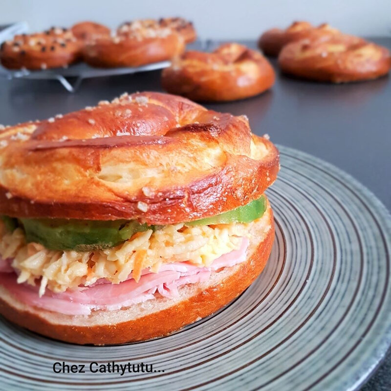 chez cathytutu bretzels alsace recette facile version sale et sucree
