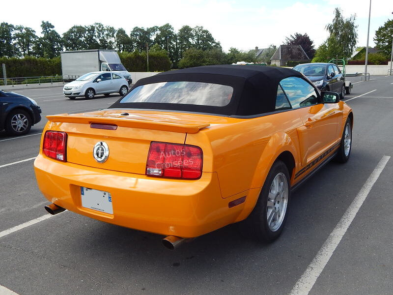 FordMustangVcabV64lar1