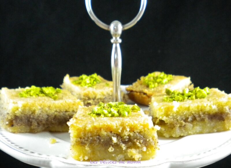 Petits gâteaux de semoule aux noix 5