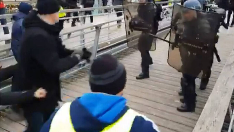 25f2321c4f1e0008080359d4de4bd9dc-gendarmes-agresses-paris-l-ex-boxeur-toujours-en-fuite-et-activement-recher