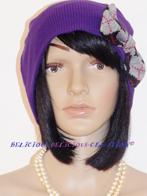 beanie hat voilet with bow in front