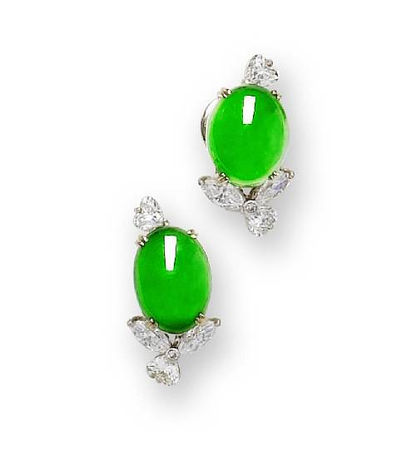 Emerald green jadeite jewelry sold @ Bonhams. Fine Jewellery and ...