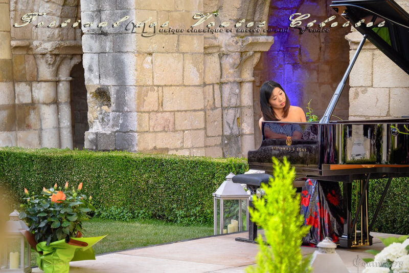 Festival des Voûtes Célestes, Soirée Pianos au cloître à l'abbaye de Nieul sur L'Autize (5)