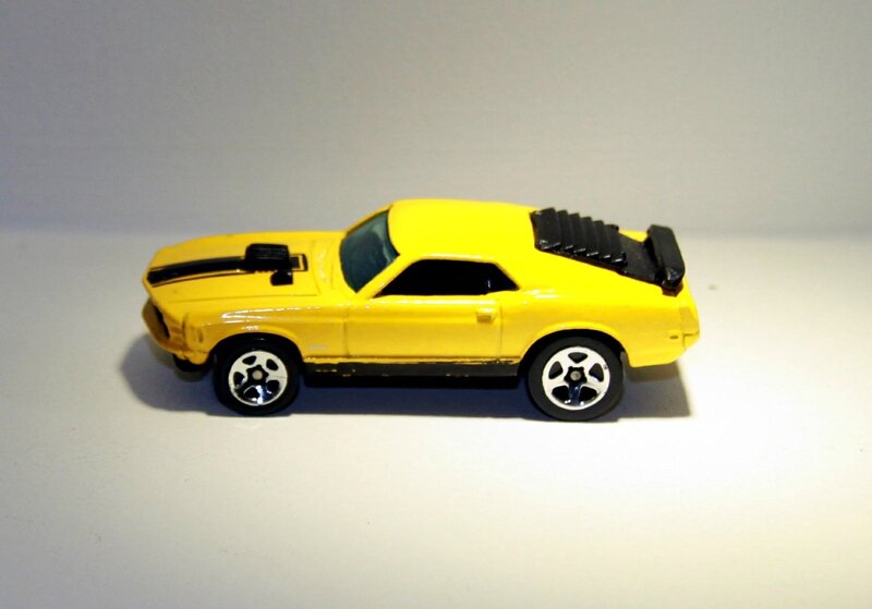 Ford mustang mach 1 (Hotwheels 1998) 02